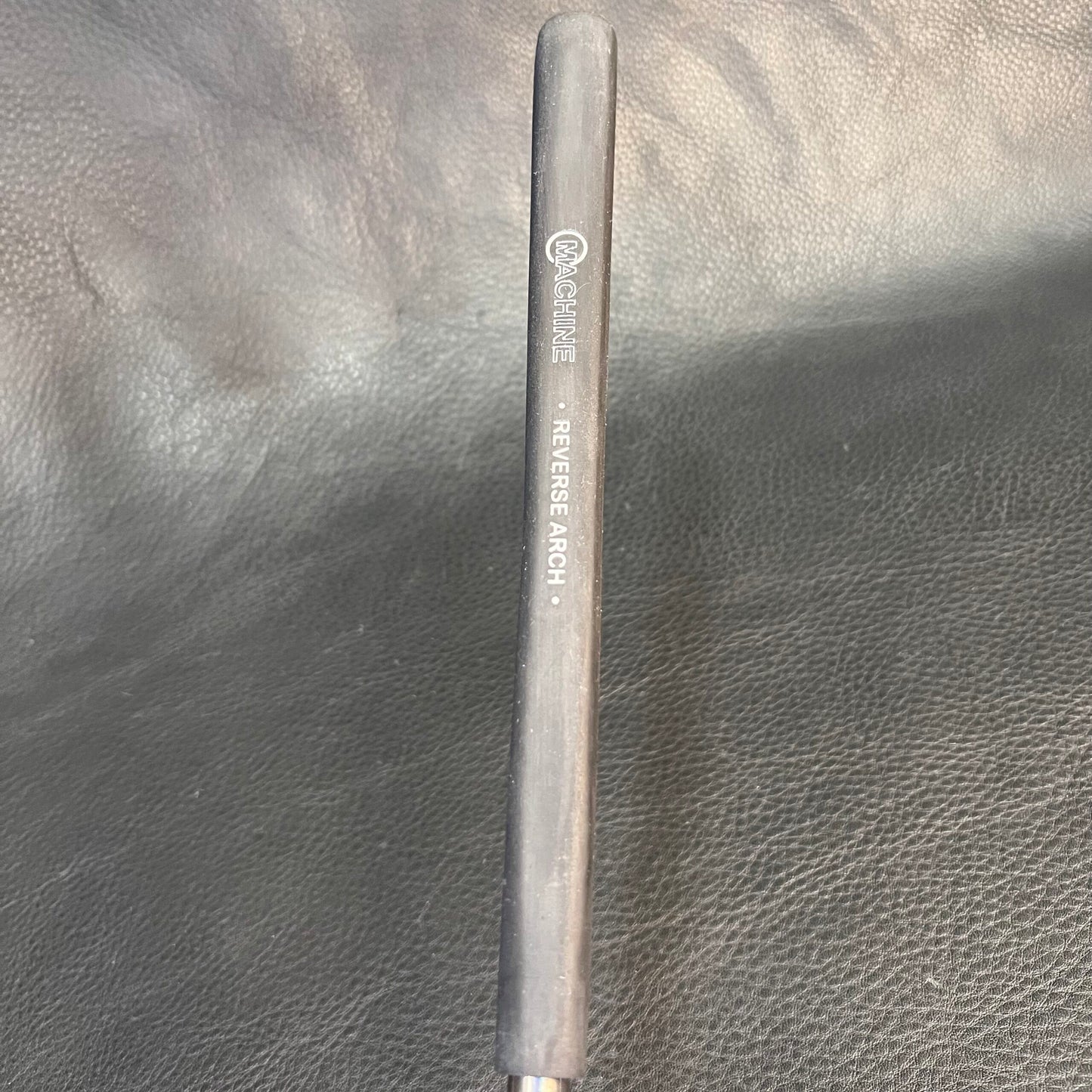 MACHINE REVERSE ARCH STD. BLACK PUTTER GRIP