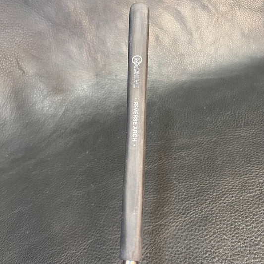 MACHINE REVERSE ARCH STD. BLACK PUTTER GRIP